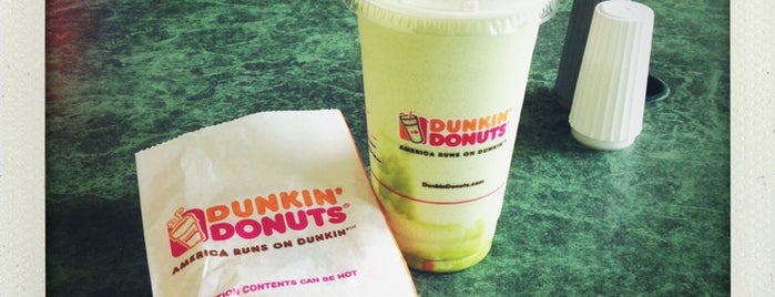 Dunkin' is one of Ozgurさんのお気に入りスポット.