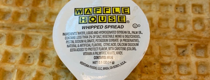 Waffle House is one of Tempat yang Disukai Jordan.