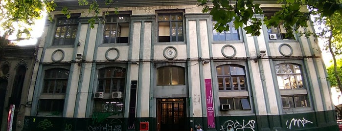 Facultad de Humanidades y Ciencias de la Educación is one of Montevideo.