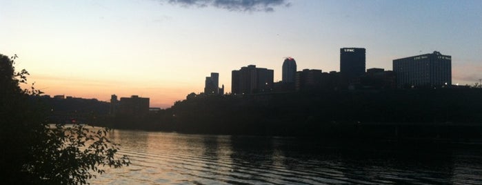 South Side Riverfront Park is one of Dar's Visit Pittsburgh List.