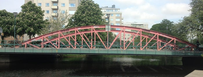 Haglunds bro is one of Fyrisåns broar.