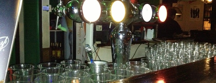 Craic Irish Pub is one of Bar.