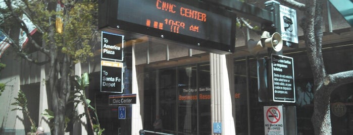 Civic Center Trolley Station is one of Orte, die Richard gefallen.