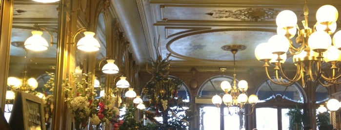 Café de la Paix is one of Lugares guardados de Katerina.