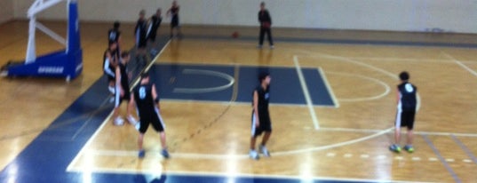 Mudanya Kapalı Spor Salonu is one of Lieux qui ont plu à Fizyoterapi Ve Manuel Terapi.