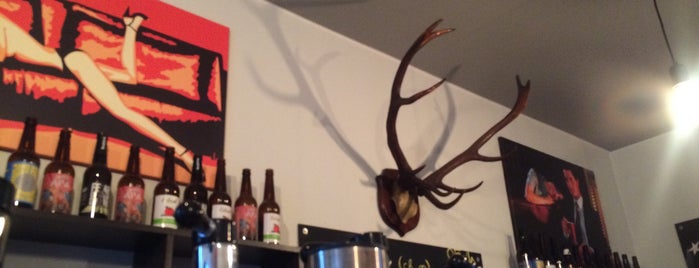 Twin Peaks | Craft Beer is one of Tempat yang Disimpan Vladimir.