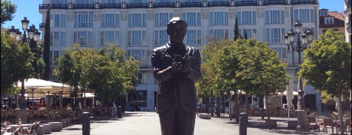 Plaza de Santa Ana is one of Mi Cumpleanos en Madrid!.