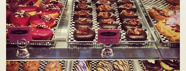 Glam Doll Donuts is one of Lindsey's Saved Places.