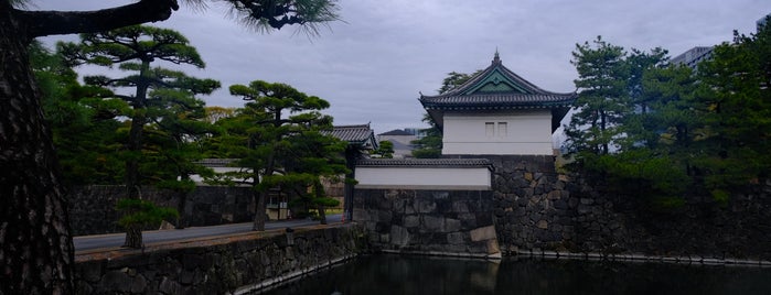 Kikyomon Gate is one of 城.