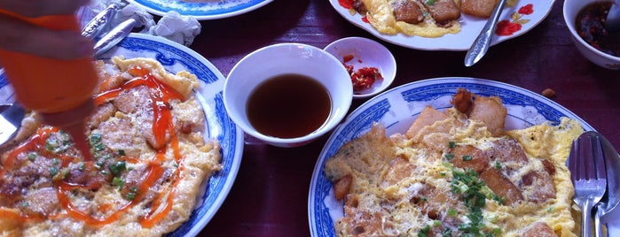 Gỏi khô bò Ông Năm is one of Vietnamese Food in SaiGon.