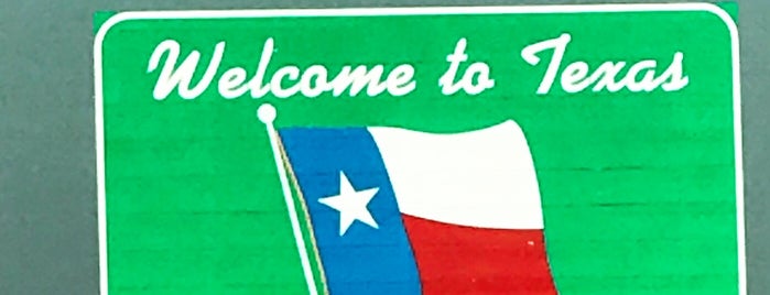 welcome to Texas is one of Leslie 님이 좋아한 장소.