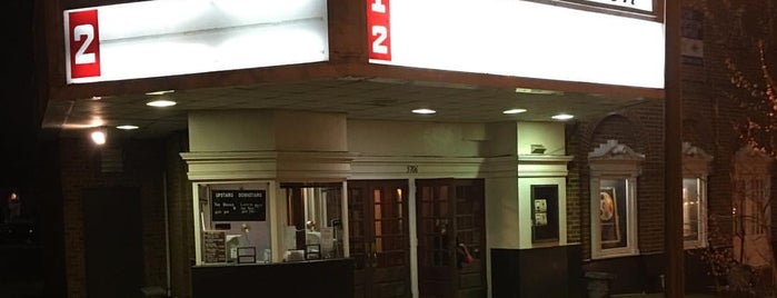Regal Cinemas Westhampton Cinema 2 is one of Favs.