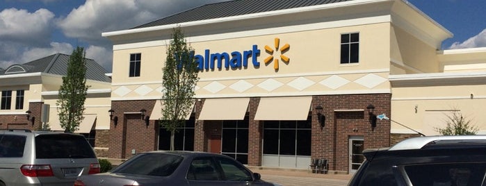 Walmart Supercenter is one of Posti che sono piaciuti a Bryan.