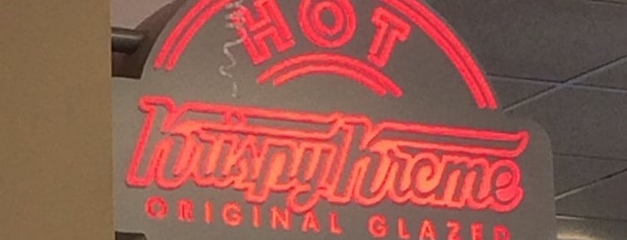 Krispy Kreme is one of สถานที่ที่ Amy ถูกใจ.