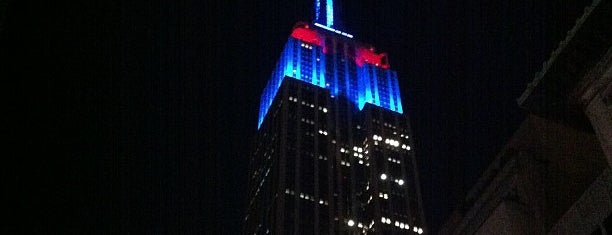 Empire State Building is one of AQUI E ALI!!!.