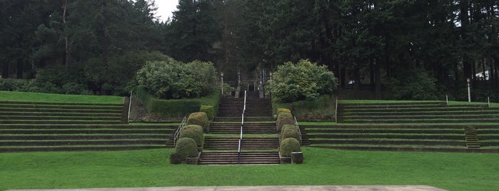 Washington Park Amphitheater is one of Lugares favoritos de Enrique.