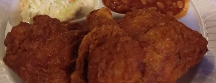 Gus's World Famous Fried Chicken is one of Jeff 님이 저장한 장소.