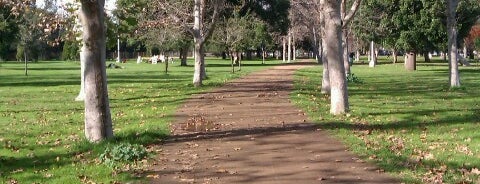 North Hollywood Park is one of Lugares favoritos de Hiroshi ♛.