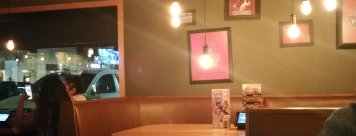 Applebee's Grill + Bar is one of Cafes.