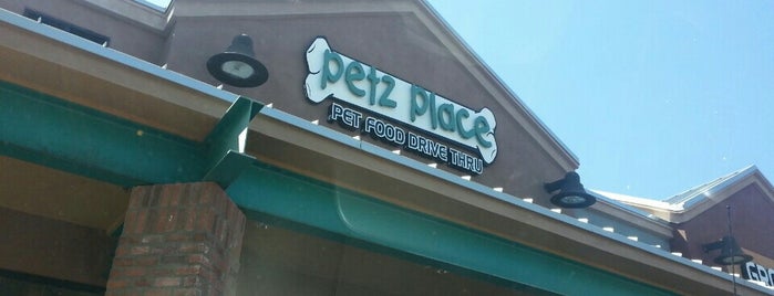 Petz Place is one of สถานที่ที่ Raquel ถูกใจ.