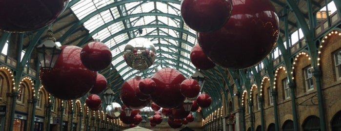 Covent Garden is one of Londres / London.