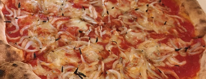 Pizzeria&Dining PICO is one of Locais curtidos por Masahiro.