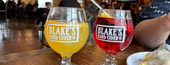 Blake's Ciderhouse & Winery is one of Detroit n around.