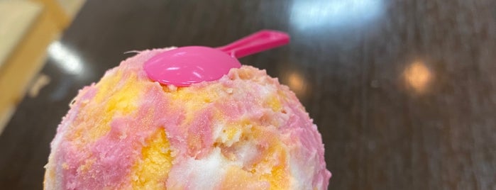 サーティワンアイスクリーム is one of Just Desserts.