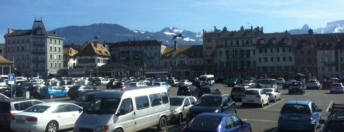 Vevey Busparkplatz is one of Lugares favoritos de Mahdi.