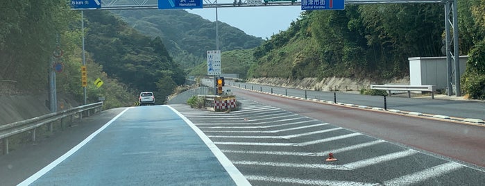 二丈鹿家IC is one of 西九州自動車道.