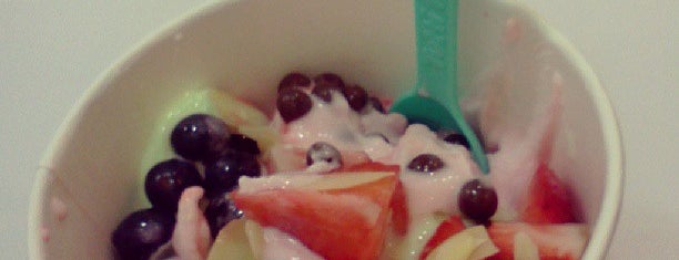 Tutti Frutti Frozen Yogurt is one of Places I want to visit♪(´ε｀ ).