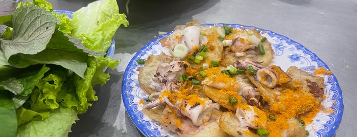 Bánh Khọt Gốc Vú Sữa is one of Quán xá.