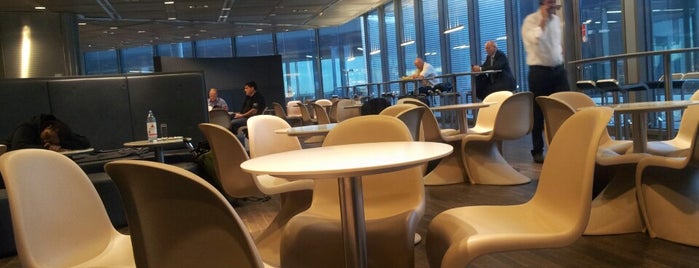 Lufthansa Business Lounge B West is one of Lufthansa Airport Lounges.