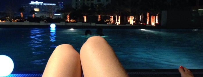 The Pool @ Ocean View Hotel is one of Orte, die Joao gefallen.
