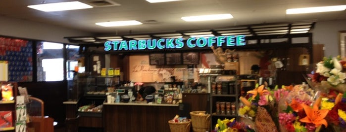 Starbucks is one of Orte, die Glenn gefallen.