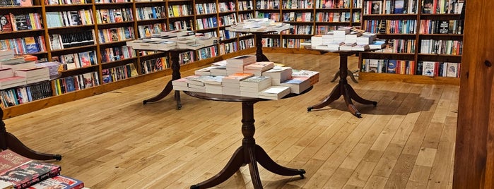 Daunt Books is one of London/UK Bookstores.