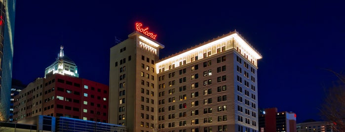 Colcord Hotel is one of Lugares favoritos de Wendy.