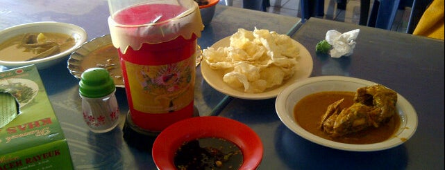 RM Khas Aceh Rayeuk is one of Tempat Makan Irawan.