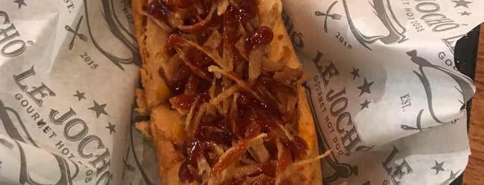 Le Jocho Gourmet Hot Dogs is one of Posti che sono piaciuti a Dalila.