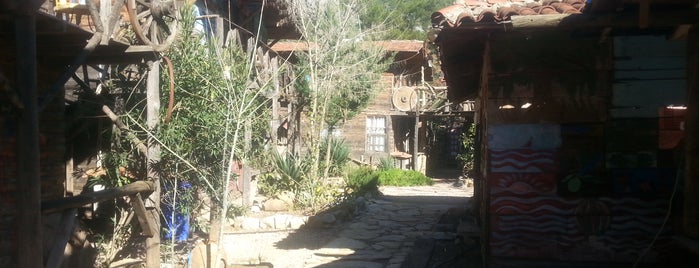 Kadir's Tree Houses is one of Adem'in Beğendiği Mekanlar.