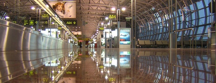 Aeroporto de Bruxelas (BRU) is one of World Airports.