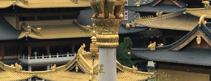 Jing'an Temple is one of E'nin Beğendiği Mekanlar.