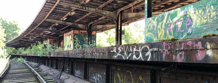 Ehemaliger S-Bahnhof Siemensstadt is one of Abandoned Berlin.