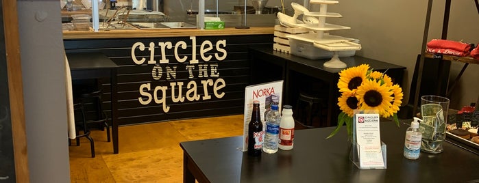 Circles On The Square is one of Ericさんのお気に入りスポット.