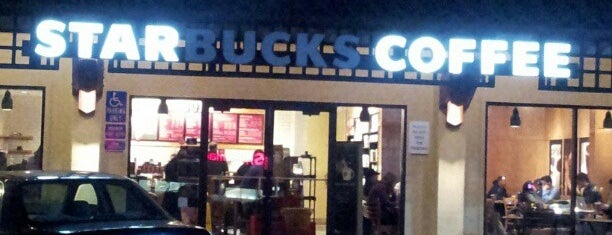 Starbucks is one of John: сохраненные места.
