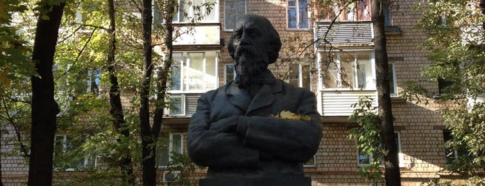 Памятник Н.А. Некрасову is one of Ок.
