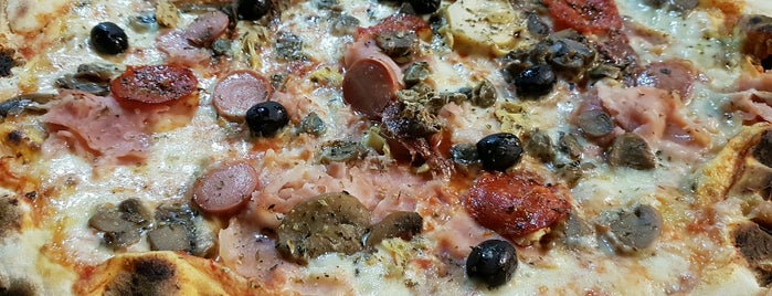 La Cascinetta is one of Pizzerie.