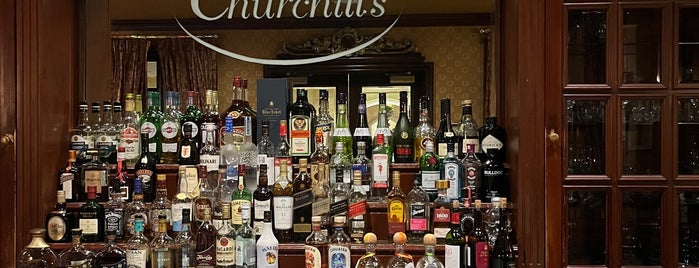 Churchill's Bar is one of lugares 2015.