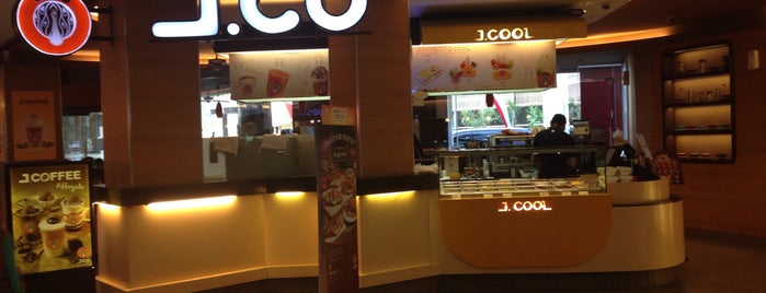 J.Co Donuts & Coffee is one of Kuliner Cirebon.