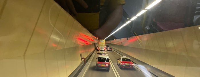 Cross-Harbour Tunnel is one of Posti che sono piaciuti a Hendra.